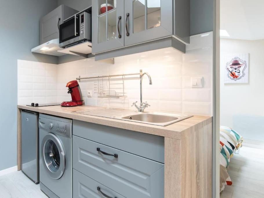 Le Paris Eiffel - Appartement Cosy En Plein Centre Bourgoin-Jallieu ภายนอก รูปภาพ